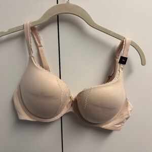 NWT - Victoria's Secret Body by Victoria Bra - Size 36C